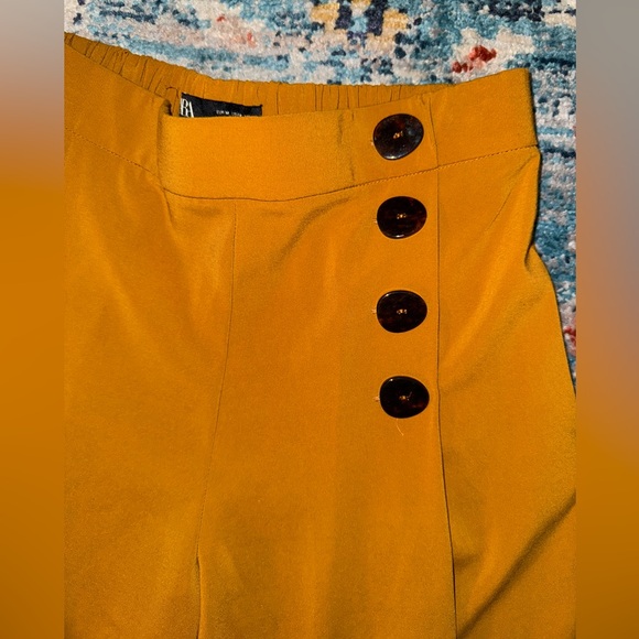 Zara Wide-leg Cropped Palazzo Pants
Size Medium - Picture 4 of 7